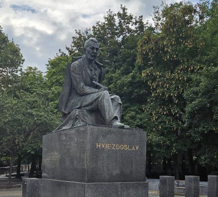 Spomenik Hvijezdoslavu
