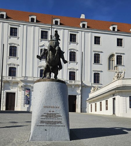 Konjički kip velikomoravskog kneza Svatopluka I (“Svätopluk”)